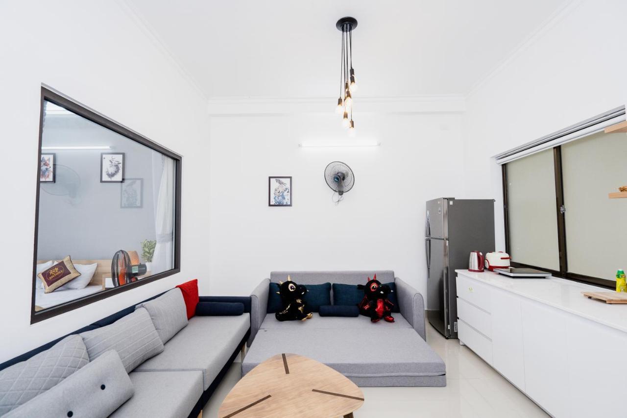 Shjmily House